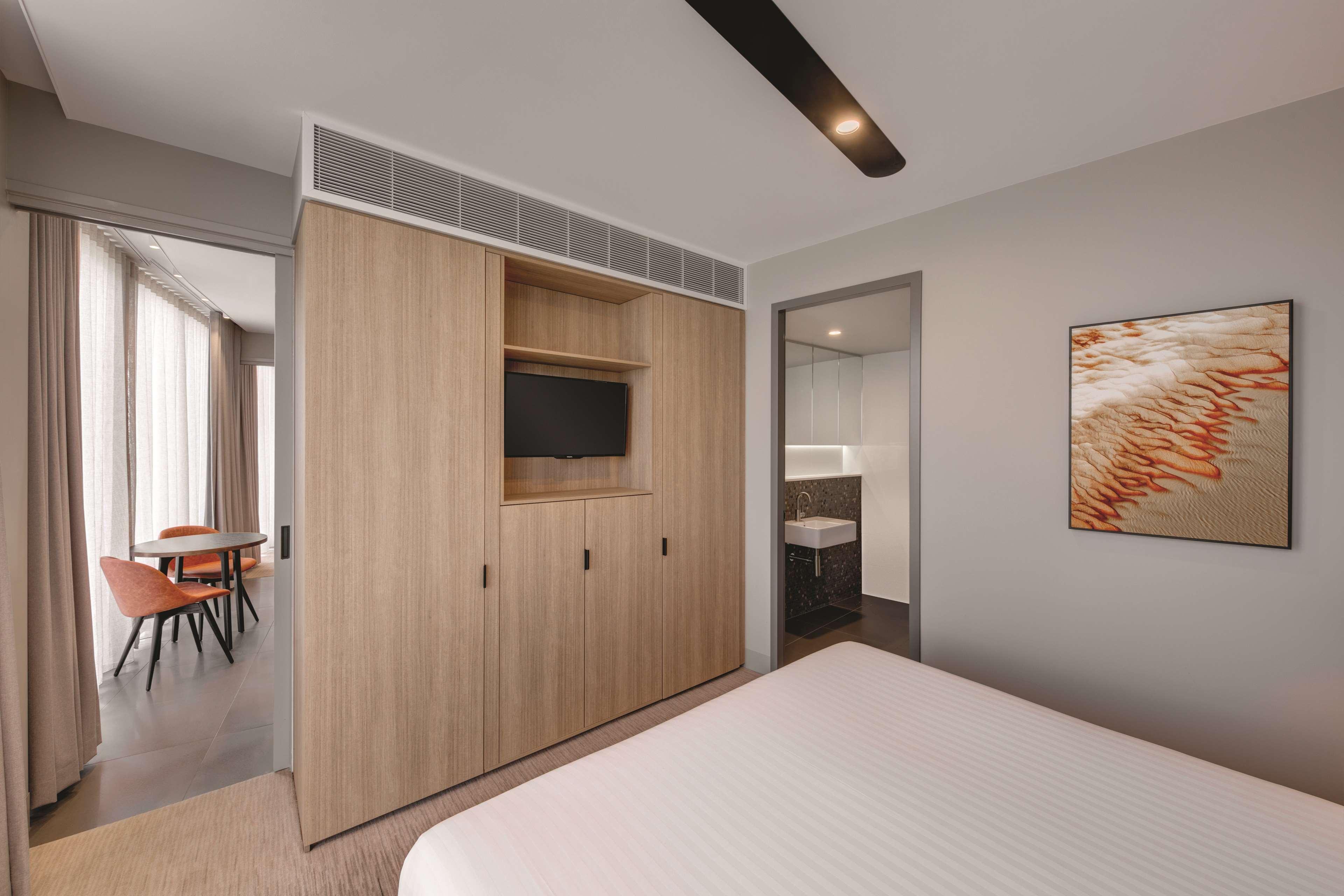 Vibe Hotel Canberra Esterno foto